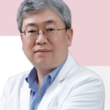 キム・ボムス院長