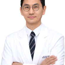 代表院長　キム・ジュンフン
